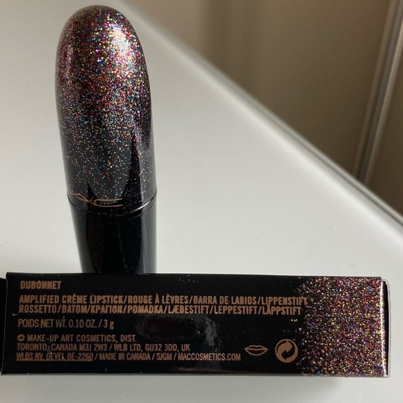 MAC Cosmetics - Amplified Crème Lipstick in Dubbonet - Picture 6 of 6